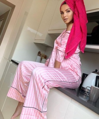 В Москве я создам атмосферу истинной страсти, где ты забудешь обо всем и погрузишься в море удовольствия. У меня есть множество услуг, которые я готова предложить тебе – от классического эскорта до интимных экспериментов. Также, я могу стать твоей компаньонкой на деловом мероприятии или просто веселой подругой на вечер. У меня есть фото и отзывы, чтобы ты мог убедиться в моей красоте и незабываемости момента, который проведешь со мной. А ты готов окунуться в мир наших секретных фантазий? 💋💫🌹🔥 12645, 23 года