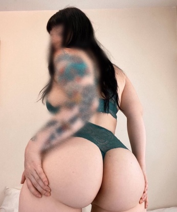 Жгучая брюнетка с опытом и страстью приглашает на встречу и обещает незабываемое времяпрепровождение. Готова исполнить твои самые сокровенные желания. Звони, не стесняйся! 13155, 24 года